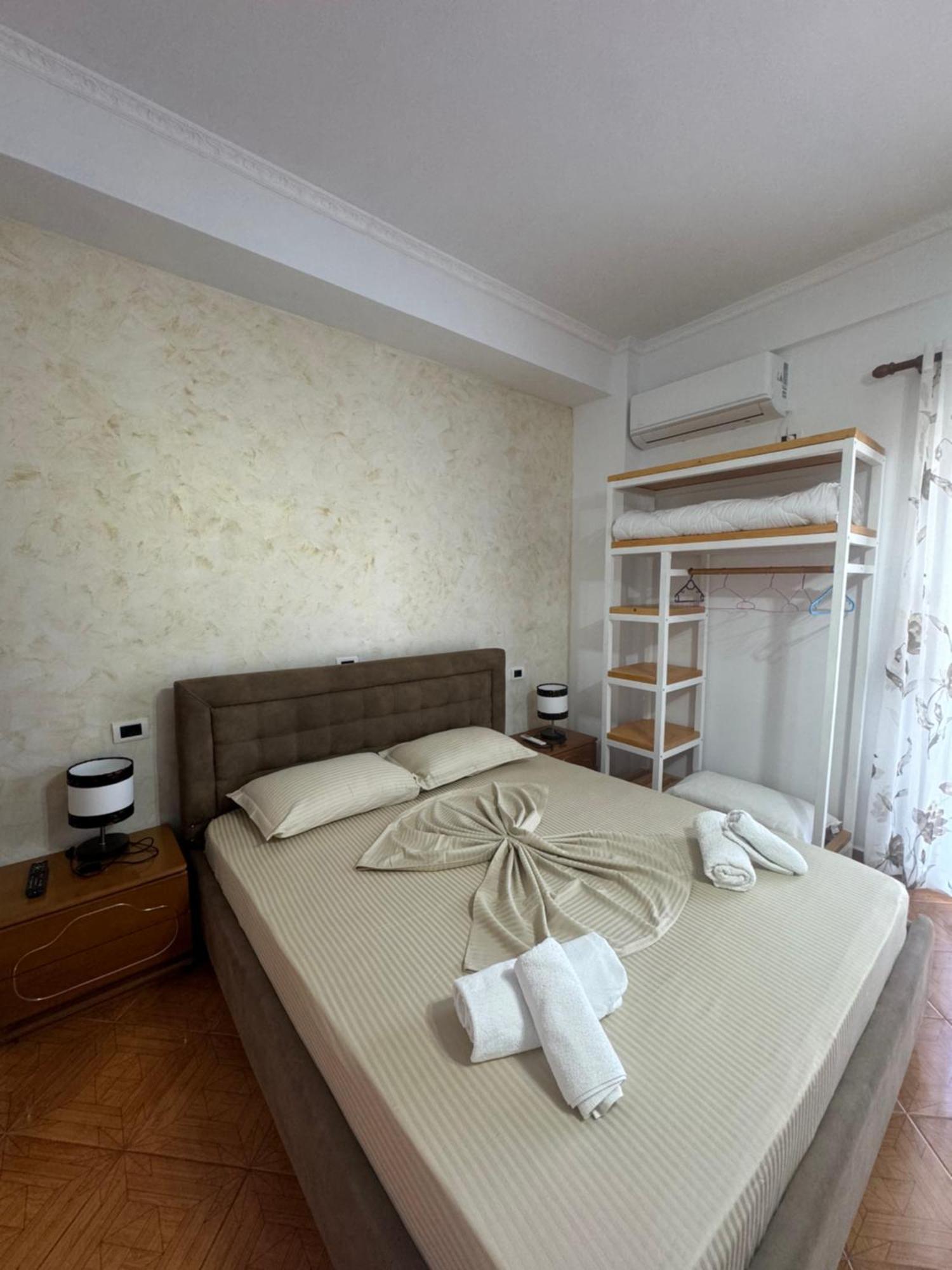 Hotel Frida Himare Buitenkant foto